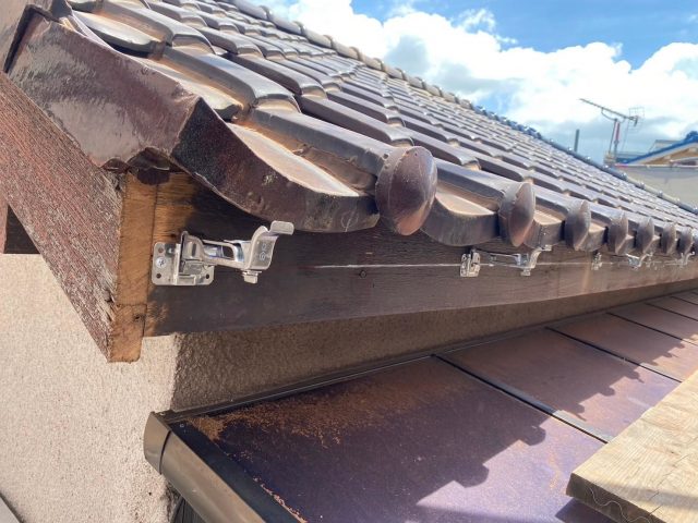 高砂市で軒樋金物の設置